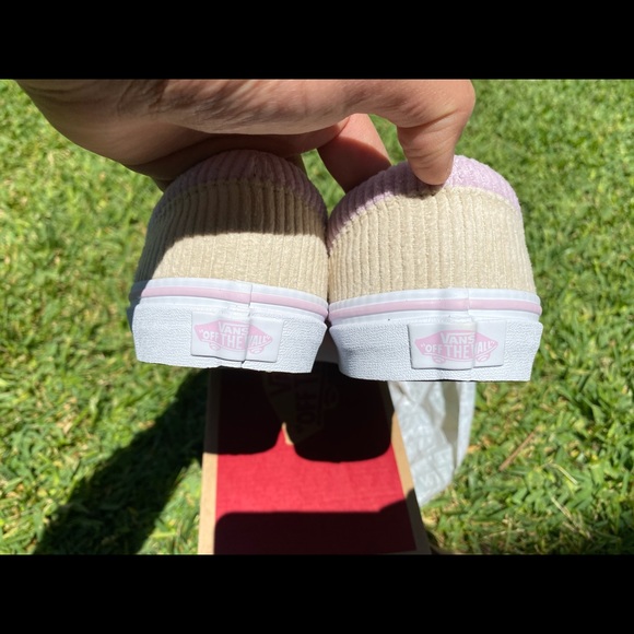 Vans - Picture 4 of 4